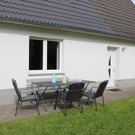 Kleines Haus Am Feld Villa Rehna Екстериор снимка