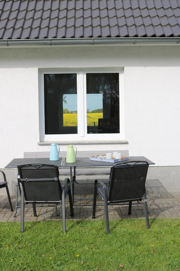 Kleines Haus Am Feld Villa Rehna Екстериор снимка